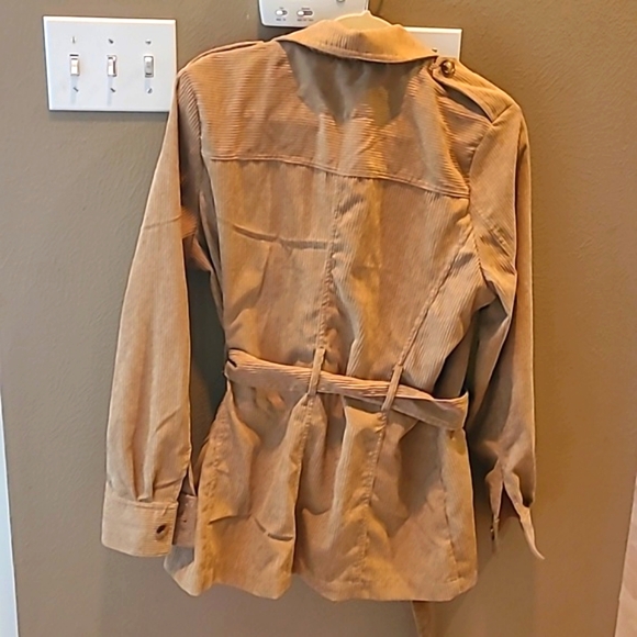 JNNA Jacket - Picture 4 of 5